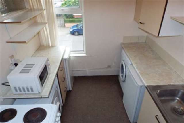  Image of 2 bedroom Flat to rent in Henry Road West Bridgford Nottingham NG2 at Nottingham, NG2 7NB