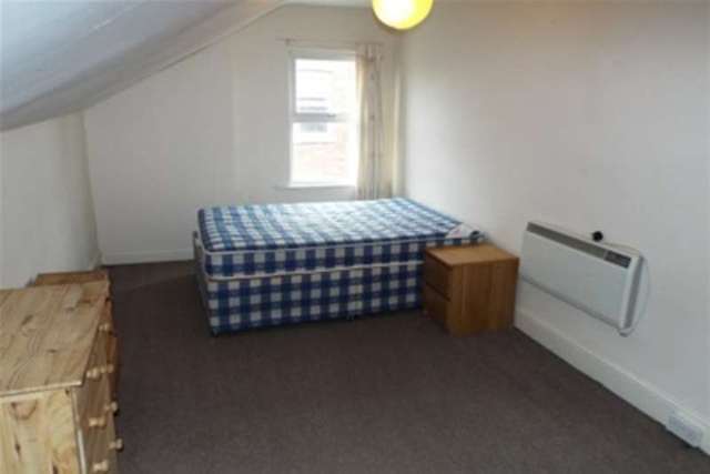  Image of 2 bedroom Flat to rent in Henry Road West Bridgford Nottingham NG2 at Nottingham, NG2 7NB