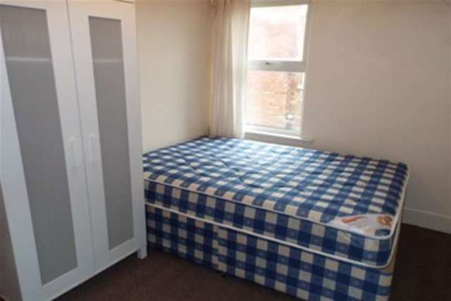  Image of 2 bedroom Flat to rent in Henry Road West Bridgford Nottingham NG2 at Nottingham, NG2 7NB