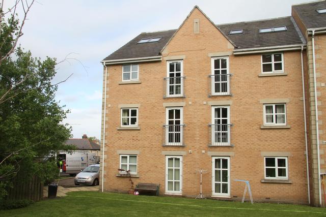  Image of 2 bedroom Apartment for sale in Henshaw Mews Yeadon Leeds LS19 at Yeadon Leeds Yeadon, LS19 7TT