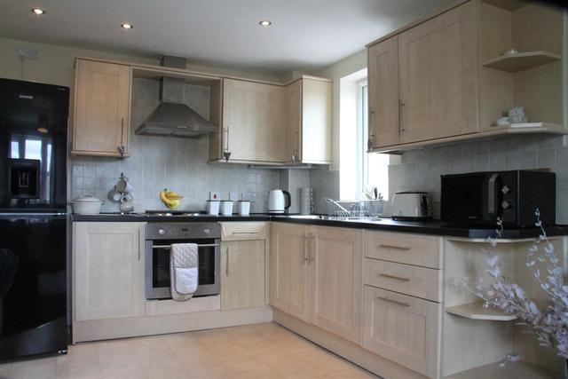  Image of 2 bedroom Apartment for sale in Henshaw Mews Yeadon Leeds LS19 at Yeadon Leeds Yeadon, LS19 7TT