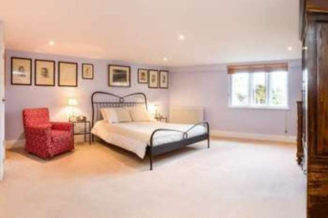 Image of 2 bedroom Detached house for sale in Goldens Way Goldings Hertford SG14 at Goldings Lane  Hertford, SG14 2WH