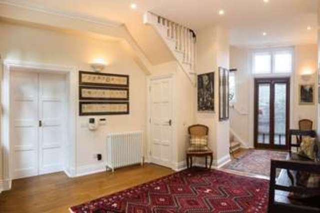  Image of 2 bedroom Detached house for sale in Goldens Way Goldings Hertford SG14 at Goldings Lane  Hertford, SG14 2WH