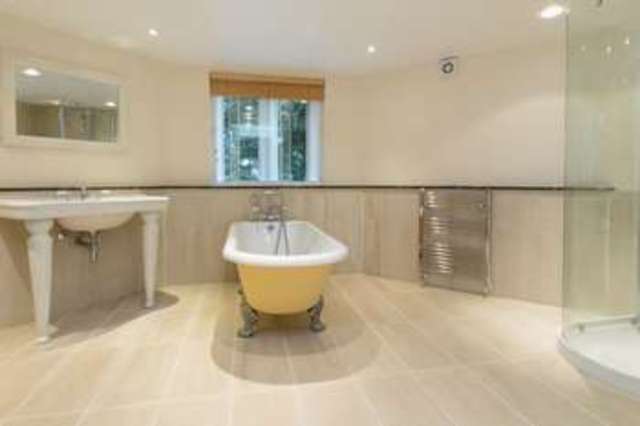  Image of 2 bedroom Detached house for sale in Goldens Way Goldings Hertford SG14 at Goldings Lane  Hertford, SG14 2WH