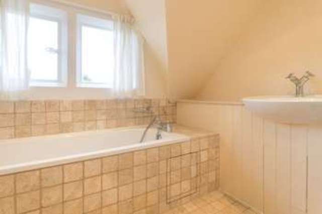  Image of 2 bedroom Detached house for sale in Goldens Way Goldings Hertford SG14 at Goldings Lane  Hertford, SG14 2WH