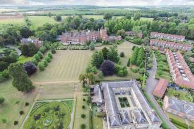  Image of 2 bedroom Detached house for sale in Goldens Way Goldings Hertford SG14 at Goldings Lane  Hertford, SG14 2WH