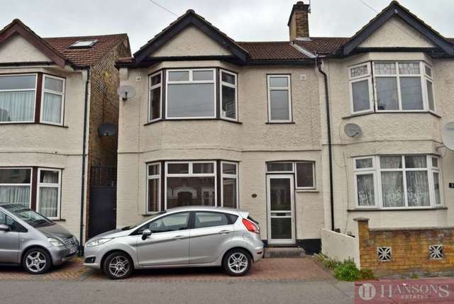  Image of 3 bedroom Detached house to rent in Hickling Road Ilford IG1 at Hickling Road  Ilford, IG1 2HY