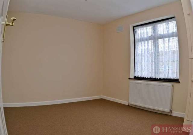  Image of 3 bedroom Detached house to rent in Hickling Road Ilford IG1 at Hickling Road  Ilford, IG1 2HY