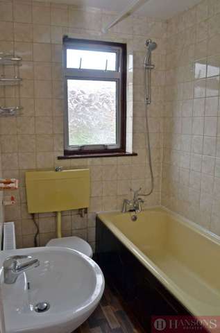  Image of 3 bedroom Detached house to rent in Hickling Road Ilford IG1 at Hickling Road  Ilford, IG1 2HY