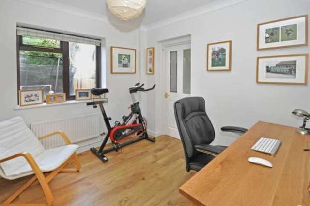  Image of 4 bedroom Detached house for sale in Hickmans Close Tingewick Buckingham MK18 at Tingewick Buckingham Tingewick, MK18 4PP