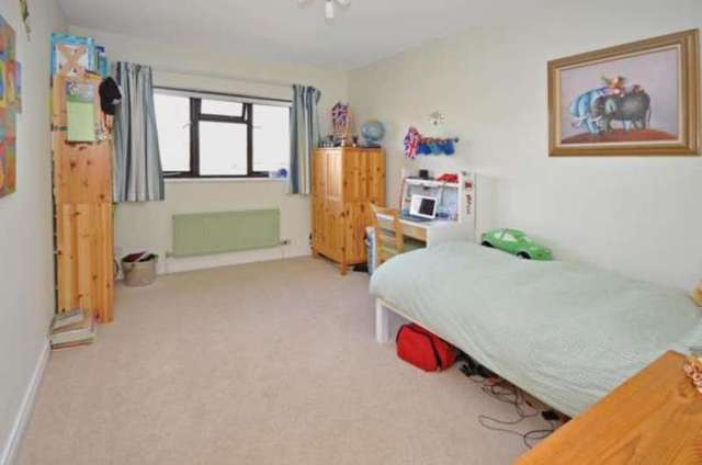  Image of 4 bedroom Detached house for sale in Hickmans Close Tingewick Buckingham MK18 at Tingewick Buckingham Tingewick, MK18 4PP