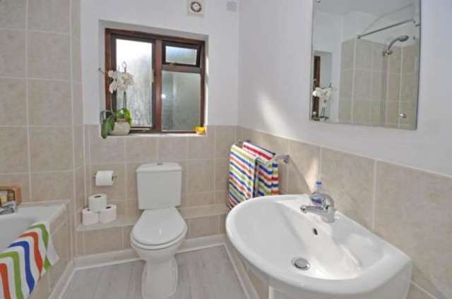  Image of 4 bedroom Detached house for sale in Hickmans Close Tingewick Buckingham MK18 at Tingewick Buckingham Tingewick, MK18 4PP