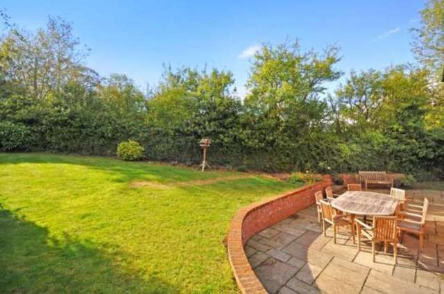  Image of 4 bedroom Detached house for sale in Hickmans Close Tingewick Buckingham MK18 at Tingewick Buckingham Tingewick, MK18 4PP