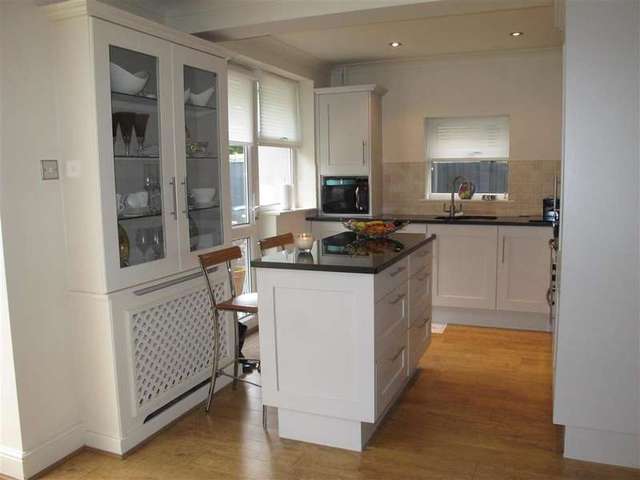  Image of 3 bedroom Detached house for sale in High Road Loughton IG10 at Loughton Essex Loughton, IG10 4QU
