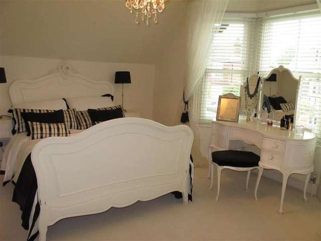  Image of 3 bedroom Detached house for sale in High Road Loughton IG10 at Loughton Essex Loughton, IG10 4QU