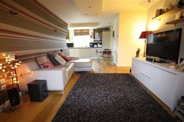  Image of 2 bedroom Flat to rent in High Road Woodford Green IG8 at High Road  Woodford Green, IG8 0SR