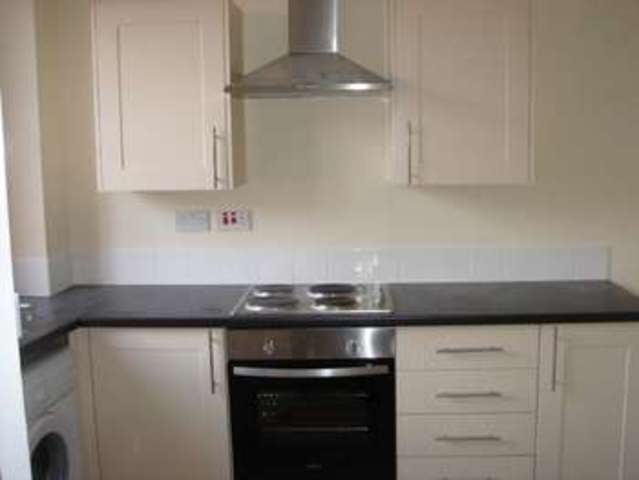  Image of 2 bedroom Flat to rent in High Street Bromsgrove B61 at High Street  Bromsgrove, B61 8EX