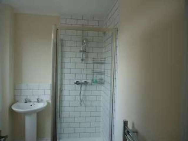  Image of 2 bedroom Flat to rent in High Street Bromsgrove B61 at High Street  Bromsgrove, B61 8EX