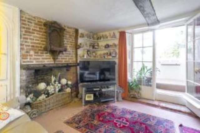  Image of 3 bedroom Terraced house for sale in High Street Redbourn St. Albans AL3 at Redbourn St. Albans Redbourn, AL3 7LL