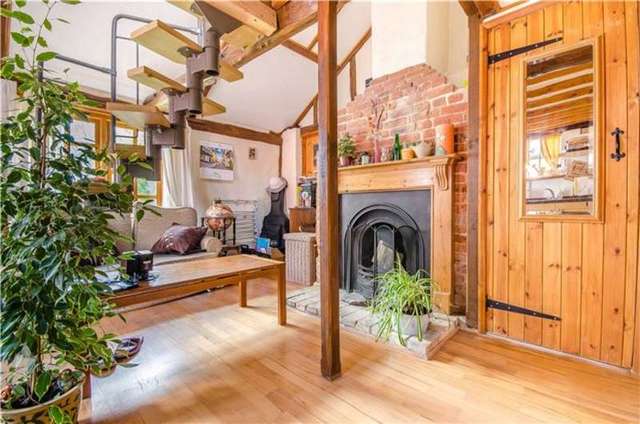  Image of 4 bedroom Detached house for sale in High Street Toft Cambridge CB23 at Toft, CB23 2RL