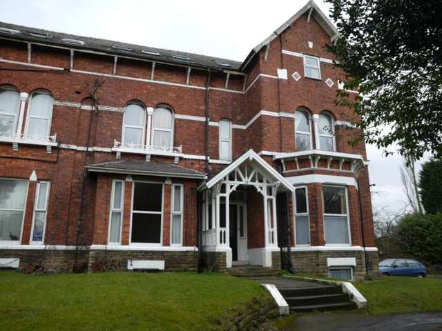  Image of Studio flat to rent in Highfield Avenue Sale M33 at Highfield Avenue  Sale, M33 3DW