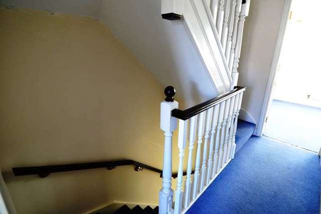  Image of 3 bedroom Semi-Detached house to rent in Hill Top Road Oldbury B68 at Hill Top Road Oldbury Oldbury, B68 9DY