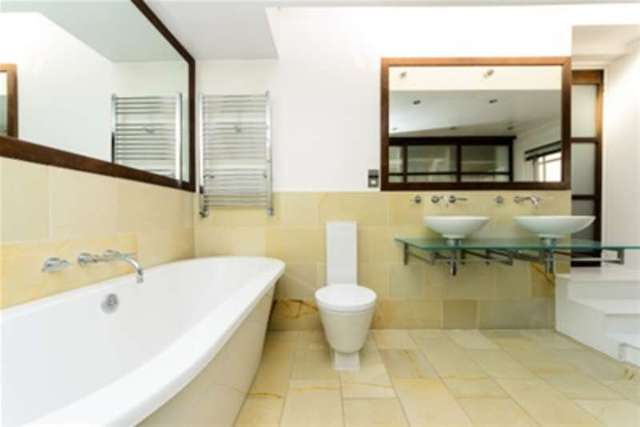  Image of 4 bedroom Detached house to rent in Hillgate Place London W8 at London, W8 7SL