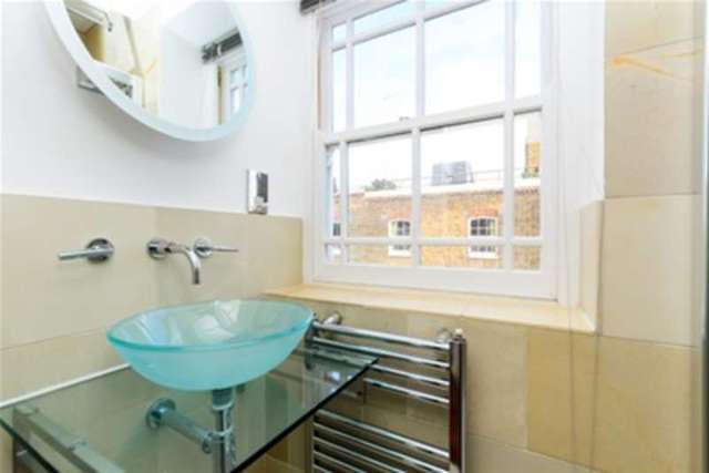 Image of 4 bedroom Detached house to rent in Hillgate Place London W8 at London, W8 7SL