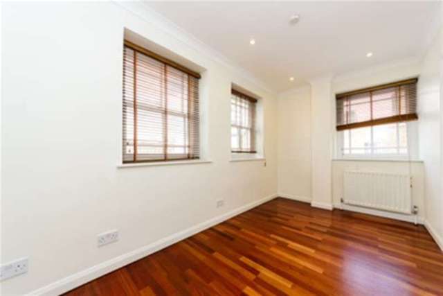  Image of 4 bedroom Detached house to rent in Hillgate Place London W8 at London, W8 7SL