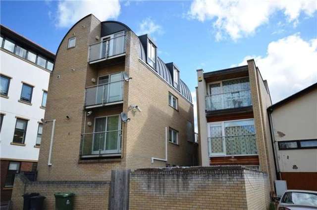  Image of 1 bedroom Flat to rent in Hills Road Cambridge CB2 at Trumpington, CB2 1LA