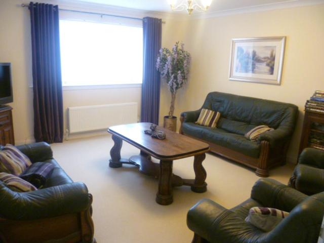  Image of 4 bedroom Detached house to rent in Hillside Place Greengairs Airdrie ML6 at Wattson North Lanarkshire North Lanarkshire, ML6 7FH