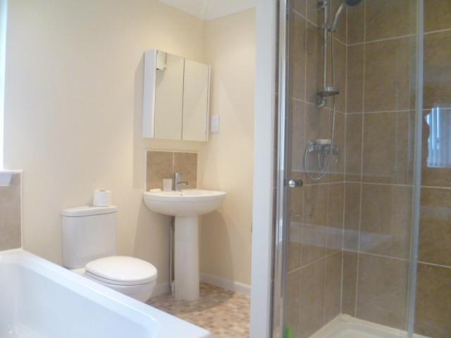 Image of 4 bedroom Detached house to rent in Hillside Place Greengairs Airdrie ML6 at Wattson North Lanarkshire North Lanarkshire, ML6 7FH