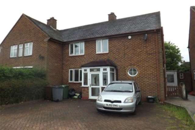  Image of 3 bedroom Detached house to rent in Hobs Moat Road Solihull B92 at Solihull, B92 8JW