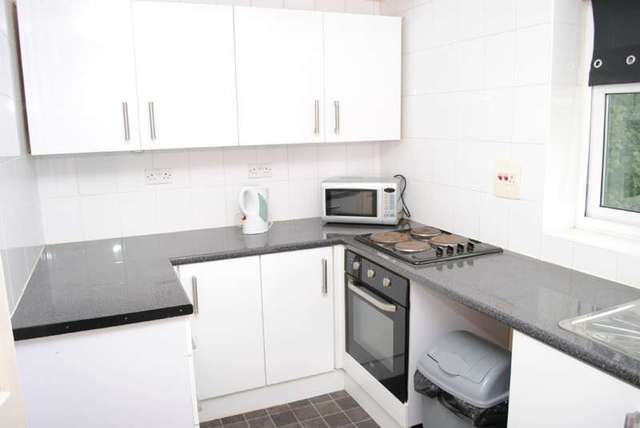  Image of 1 bedroom Flat to rent in Holdbrook Way Harold Wood Romford RM3 at Romford, RM3 0JD