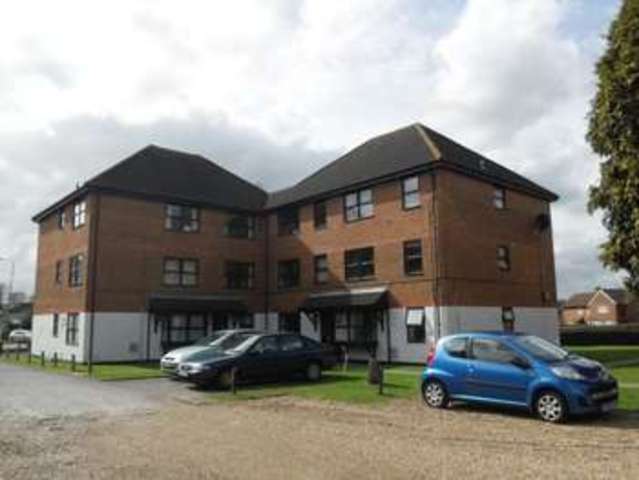  Image of 1 bedroom Flat to rent in Brighton Road Horley RH6 at Horley, RH6 7JE
