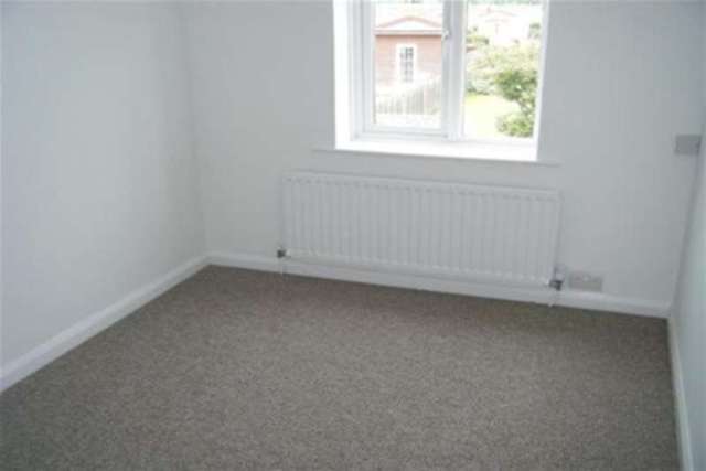  Image of 3 bedroom Detached house to rent in Horsham Avenue Bournemouth BH10 at Bournemouth, BH10 7JF