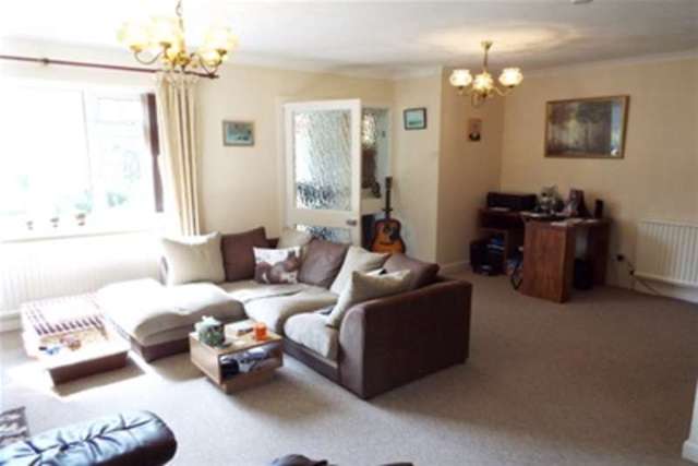  Image of 3 bedroom Bungalow to rent in Gorse Close St. Leonards Ringwood BH24 at Ringwood, BH24 2RD