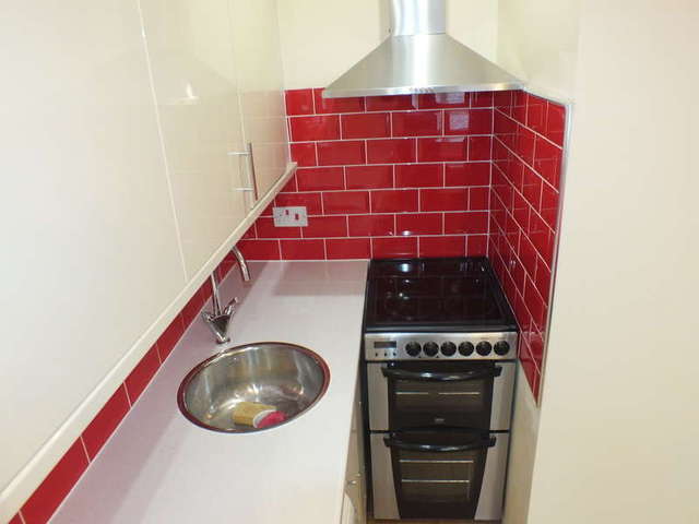  Image of 1 bedroom Flat to rent in Hungerford Drive Reading RG1 at Reading Berkshire Reading, RG1 6JA