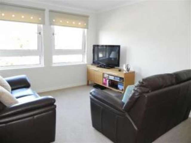  Image of 1 bedroom Flat for sale in Hutton Drive East Kilbride Glasgow G74 at Mavorpark East Kilbride East Kilbride, G74 4GJ