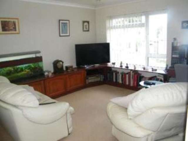  Image of 2 bedroom Flat for sale in Windrush Way Hythe Southampton SO45 at Hythe Southampton Hythe, SO45 6JH