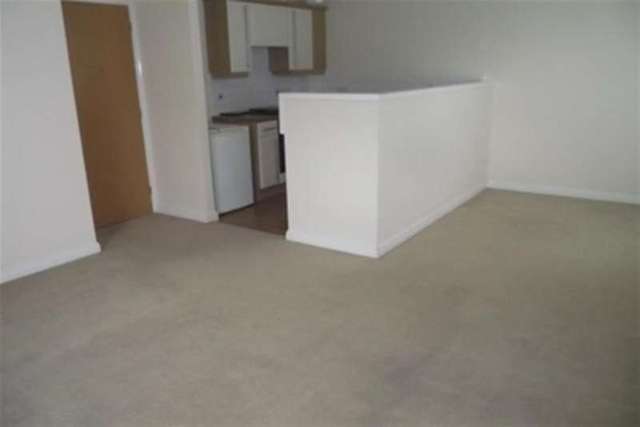  Image of 2 bedroom Flat to rent in Ivatt Drive Crewe CW2 at Crewe, CW2 6BF