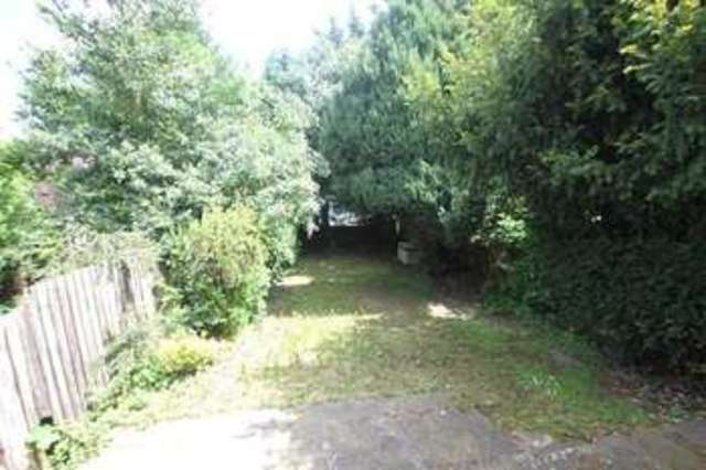  Image of 4 bedroom Semi-Detached house to rent in Johns Avenue London NW4 at London NW4 4EN Hendon, NW4 4EN
