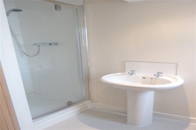  Image of 3 bedroom Detached house to rent in Riccarton Road Kilmarnock KA1 at Hurlford East Ayrshire East Ayrshire, KA1 5GA