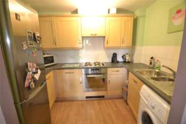  Image of 1 bedroom Apartment for sale in Kelvin Gate Bracknell RG12 at Bracknell Berkshire Easthampstead, RG12 2TN