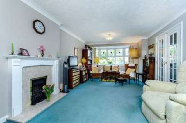  Image of 4 bedroom Detached house for sale in Sympson Close Lincoln LN2 at Sympson Close  Lincoln, LN2 4UY