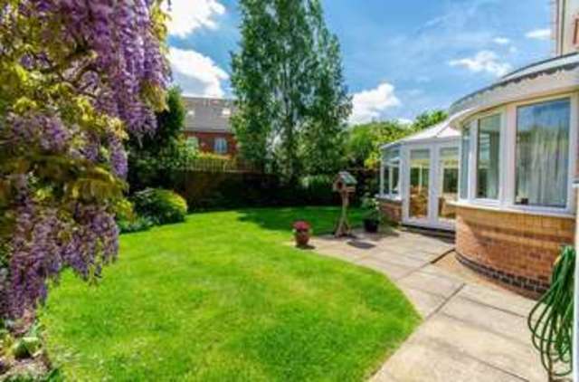 Image of 4 bedroom Detached house for sale in Sympson Close Lincoln LN2 at Sympson Close  Lincoln, LN2 4UY