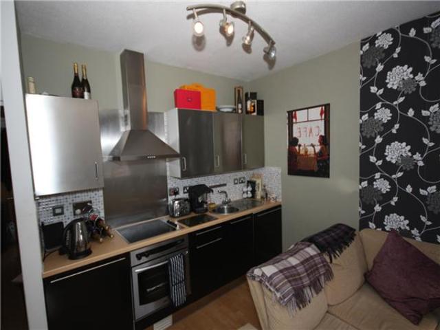  Image of 1 bedroom Flat to rent in Kent Road Glasgow G3 at City Centre Glasgow Glasgow, G3 7BY