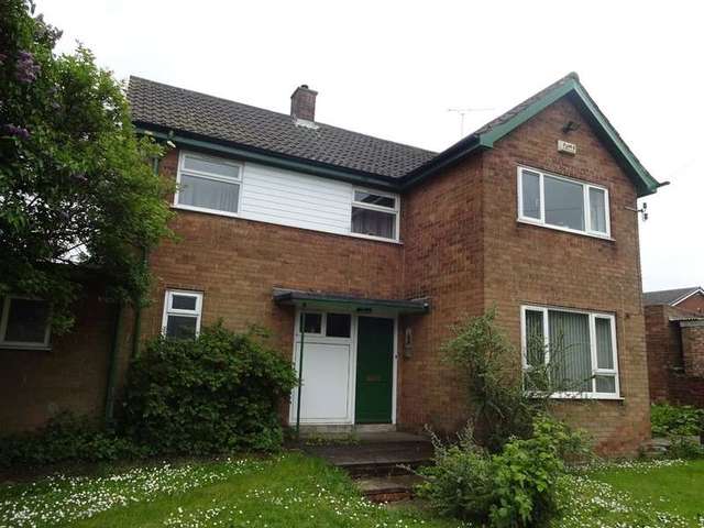  Image of 3 bedroom Detached house to rent in Kilnhurst Road Rawmarsh Rotherham S62 at Rawmarsh Rotherham South Yorkshire, S62 5QQ