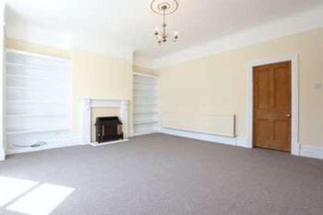  Image of 2 bedroom Flat for sale in Kings Avenue Meols Wirral CH47 at Kings Avenue  Meols, CH47 0NH