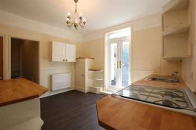  Image of 2 bedroom Flat for sale in Kings Avenue Meols Wirral CH47 at Kings Avenue  Meols, CH47 0NH
